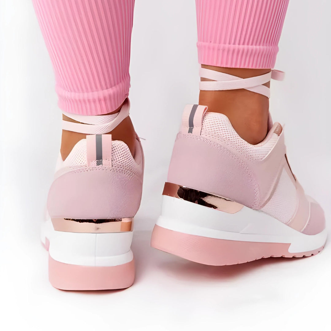 PEAQUE - Perforated Sneakers