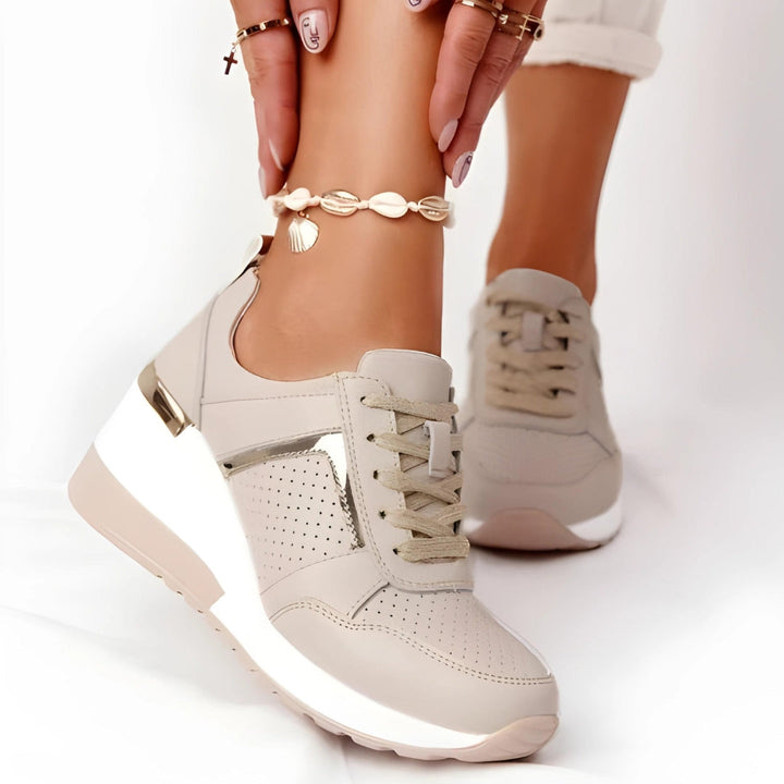 PEAQUE - Perforated Sneakers