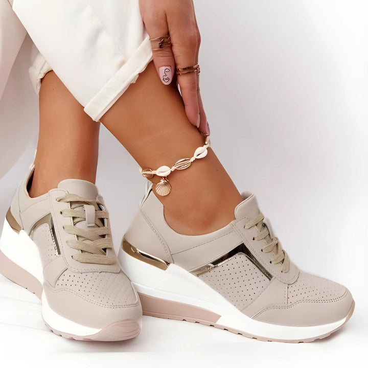 PEAQUE - Perforated Sneakers