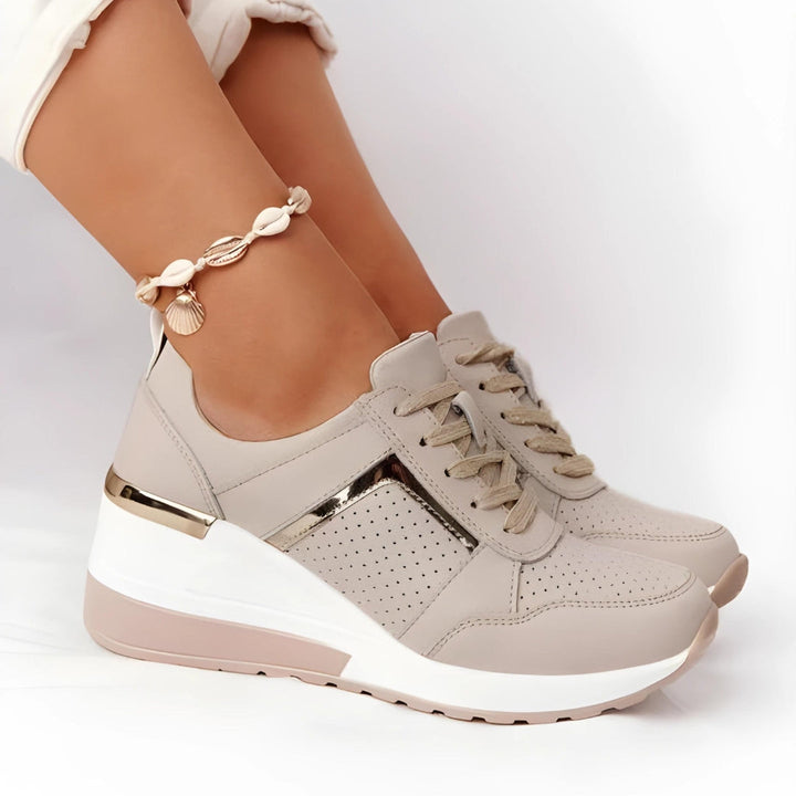 PEAQUE - Perforated Sneakers