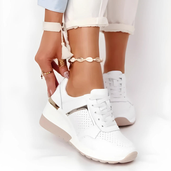 PEAQUE - Perforated Sneakers