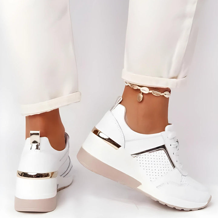 PEAQUE - Perforated Sneakers