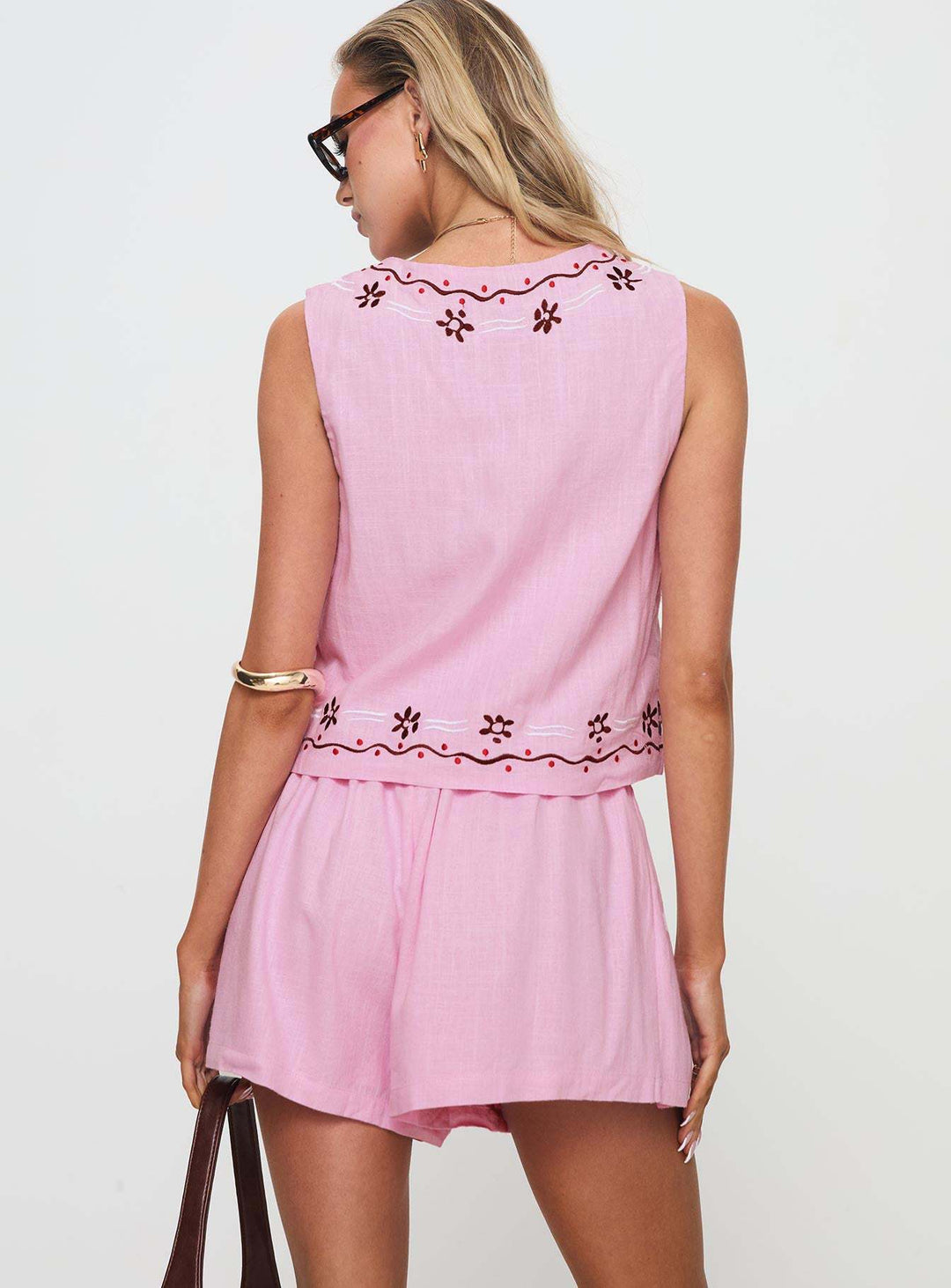 VEDDE - Embroidered Pink Two-Piece Set