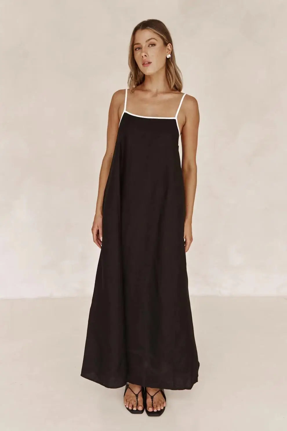 NOLA - Minimalist Linen Maxi Dress