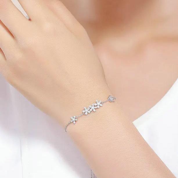 FLOWLY - Sterling Silver Flower Bracelet