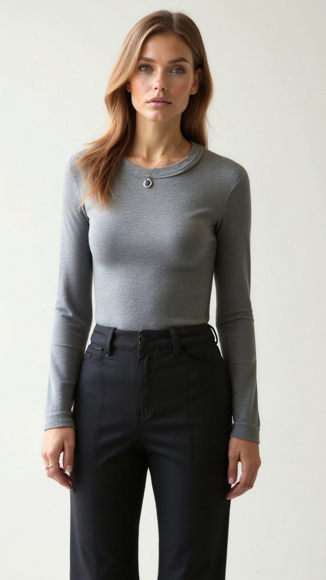 UMINA - Essential Long-Sleeve Fitted Top