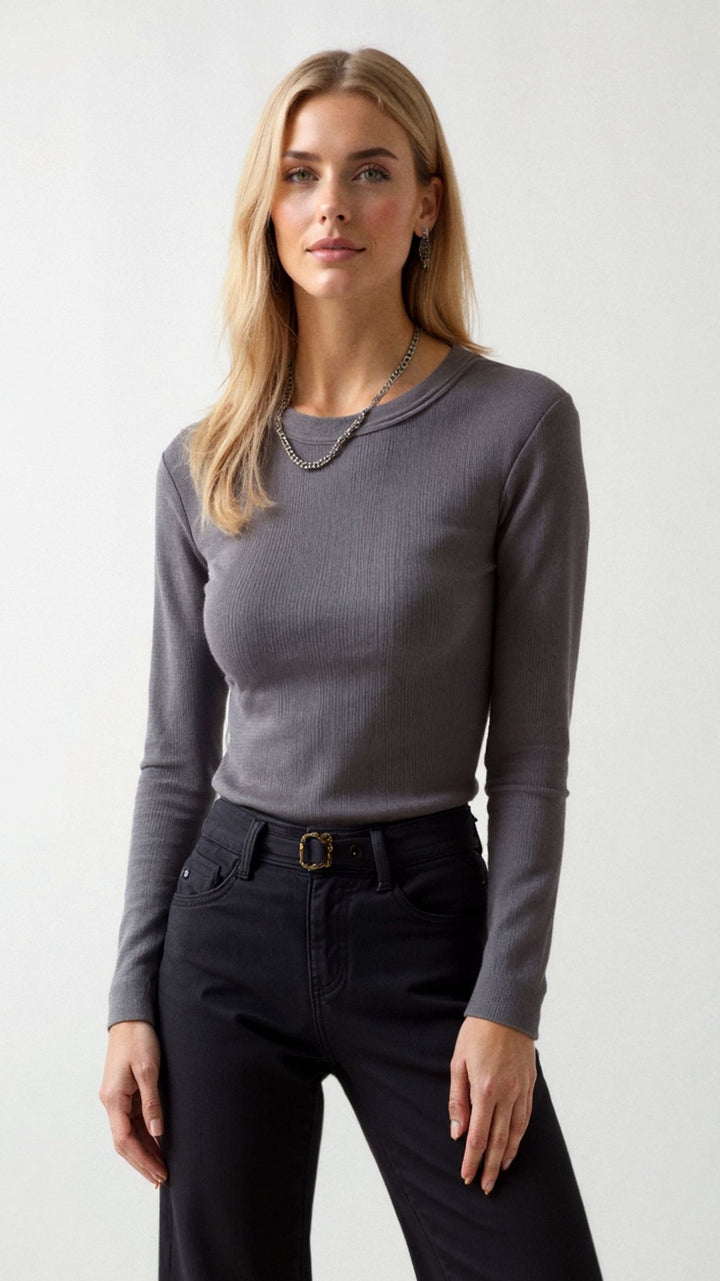 UMINA - Essential Long-Sleeve Fitted Top